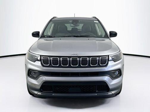 Billet Silver Metallic Clearcoat 2022 Jeep Compass Latitude