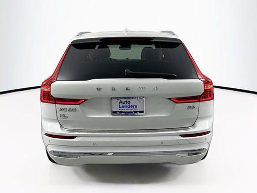 2022 Volvo XC60 B5 Inscription