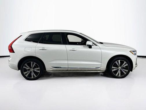 2022 Volvo XC60 B5 Inscription