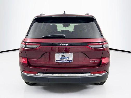 2023 Jeep Grand Cherokee Laredo