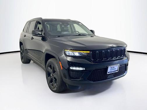 Diamond Black Crystal Pearlcoat 2023 Jeep Grand Cherokee Limited