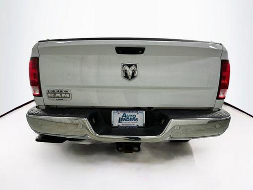 2017 RAM 3500 SLT Crew Cab 4x4 8' Box