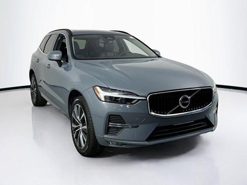 2022 Volvo XC60 B5 Momentum