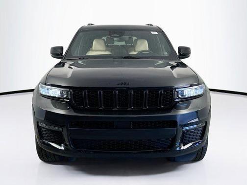 Rocky Mountain Pearlcoat 2023 Jeep Grand Cherokee L Limited