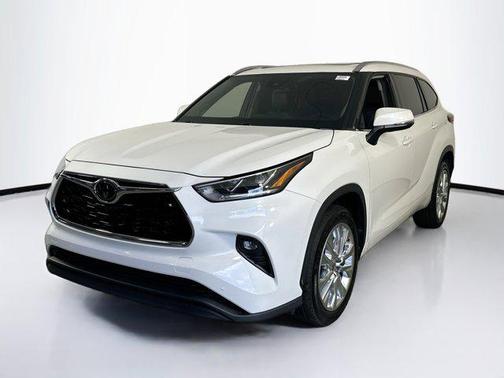 Blizzard Pearl 2020 Toyota Highlander Limited