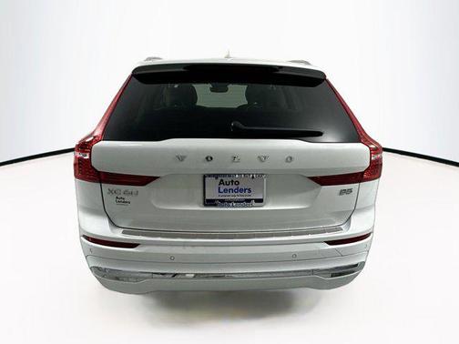 2023 Volvo XC60 B5 Plus Bright Theme