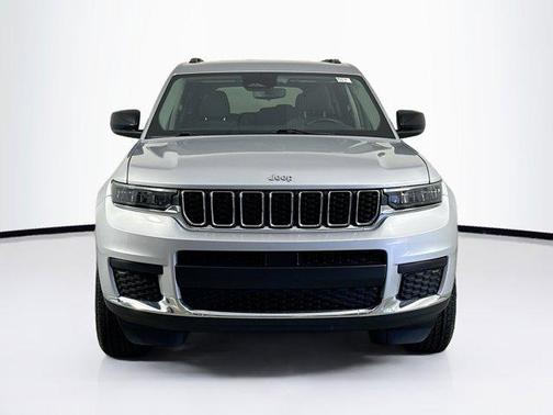 2022 Jeep Grand Cherokee L Laredo