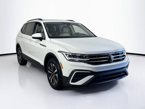 Pure White 2024 Volkswagen Tiguan 2.0T S