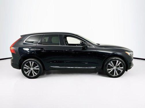 Onyx Black Metallic 2023 Volvo XC60 B5 Plus Bright Theme