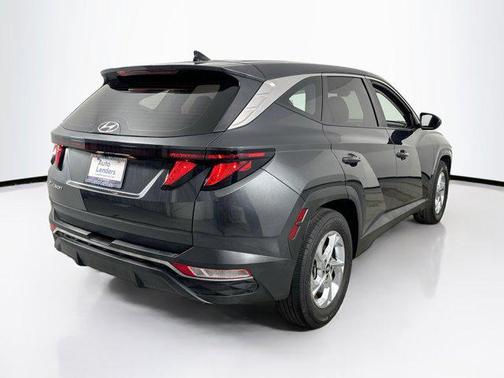 2023 Hyundai TUCSON SE