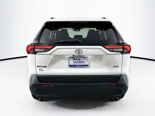 Ice Cap 2024 Toyota RAV4 XLE