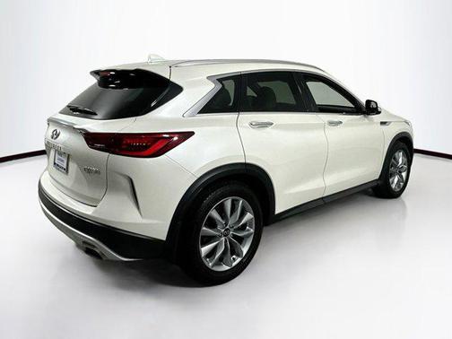 2022 INFINITI QX50 LUXE