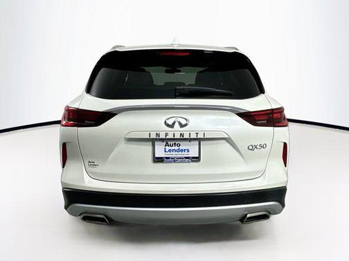 2022 INFINITI QX50 LUXE