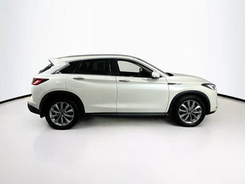 2022 INFINITI QX50 LUXE