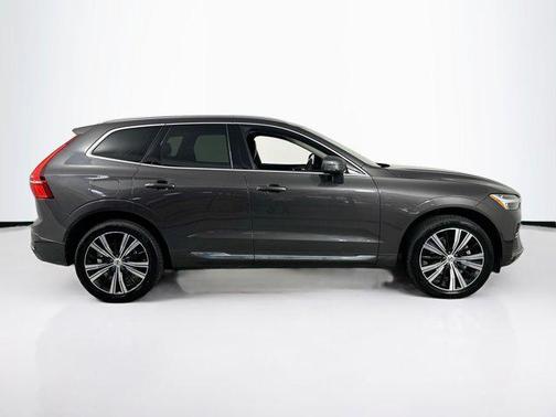 2022 Volvo XC60 B5 Inscription