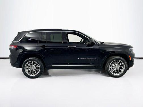 2023 Jeep Grand Cherokee Summit