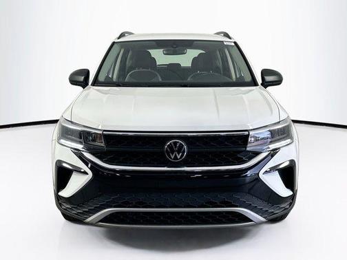 Pure White 2023 Volkswagen Taos 1.5T S