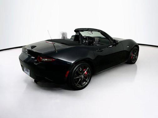 2016 Mazda MX-5 Miata Club
