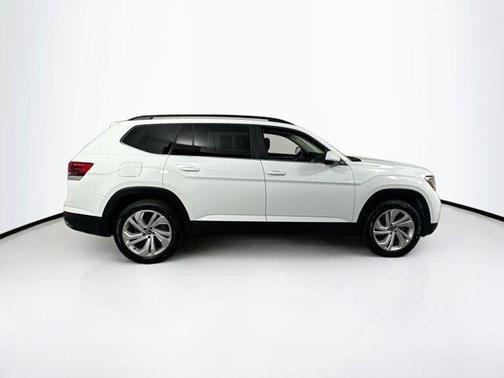 2022 Volkswagen Atlas 3.6L SE w/Technology