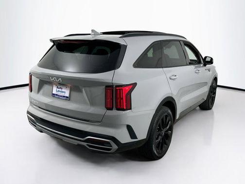 Wolf Gray 2023 Kia Sorento SX