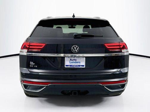 Deep Black Pearl 2023 Volkswagen Atlas Cross Sport 3.6L V6 SE w/Technology