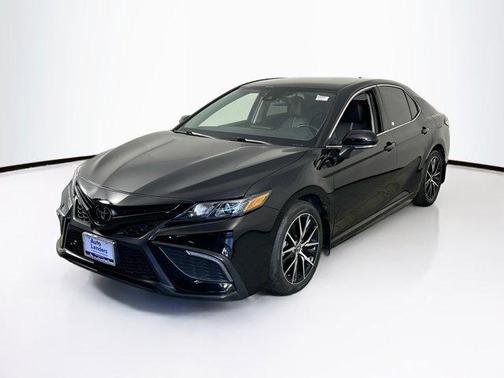 Midnight Black Metallic 2023 Toyota Camry SE