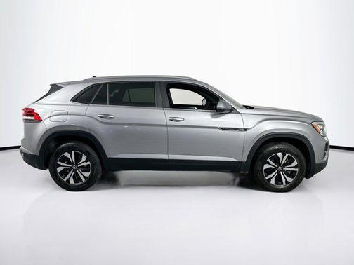 2025 Volkswagen Atlas Cross Sport 2.0T SE