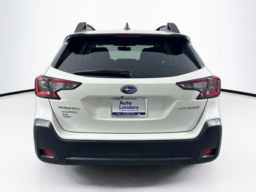 Crystal White Pearl 2023 Subaru Outback Premium