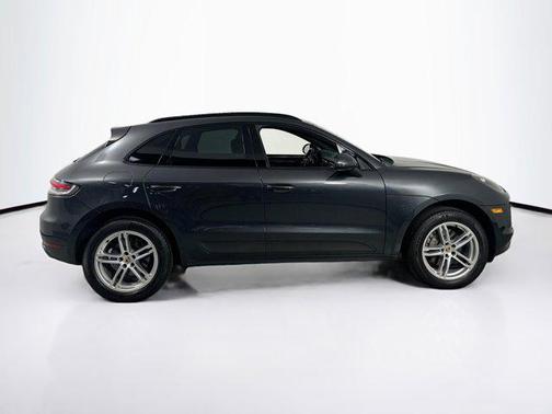 2021 Porsche Macan AWD