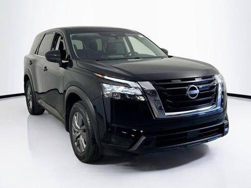 2024 Nissan Pathfinder S FWD