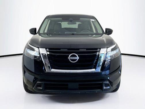 2024 Nissan Pathfinder S FWD