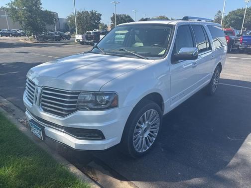2015 Lincoln Navigator Base