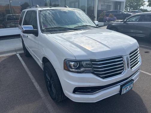 2015 Lincoln Navigator Base