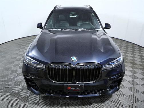 2021 BMW X7 M50i