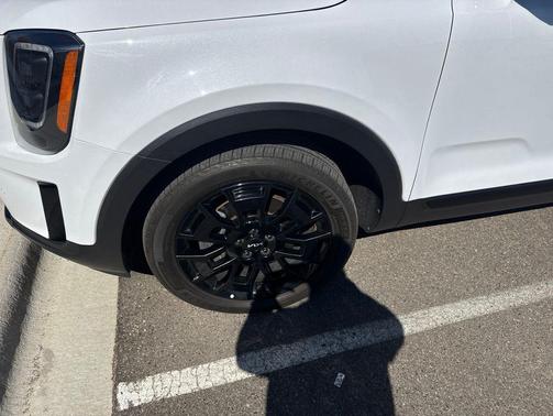 White Pearl 2022 Kia Telluride SX