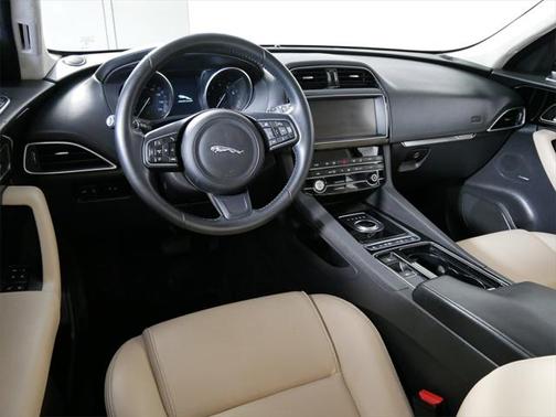 2020 Jaguar F-PACE 25t Premium