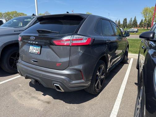 Gray Metallic 2022 Ford Edge ST