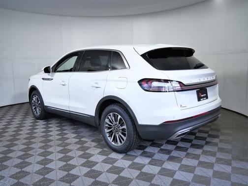 2021 Lincoln Nautilus Standard