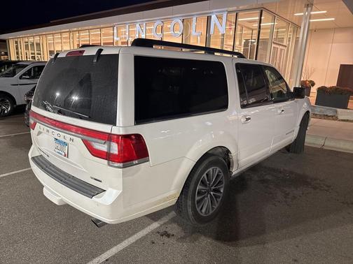 2015 Lincoln Navigator Base