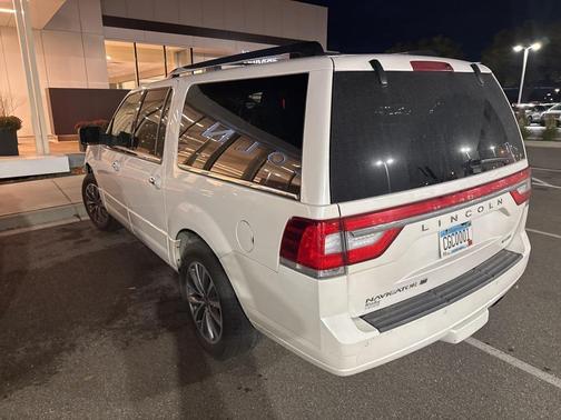 2015 Lincoln Navigator Base