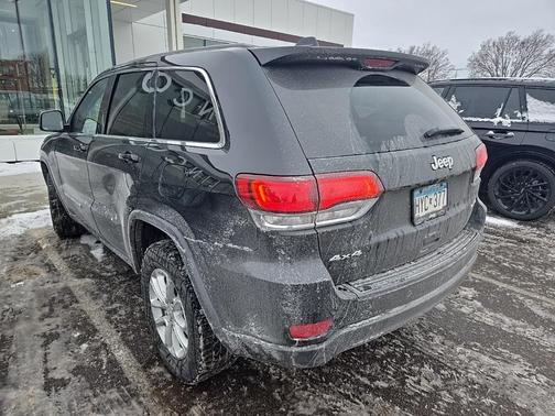 2022 Jeep Grand Cherokee Laredo
