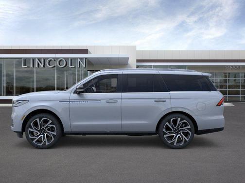 Mist 2026 Lincoln Navigator Reserve