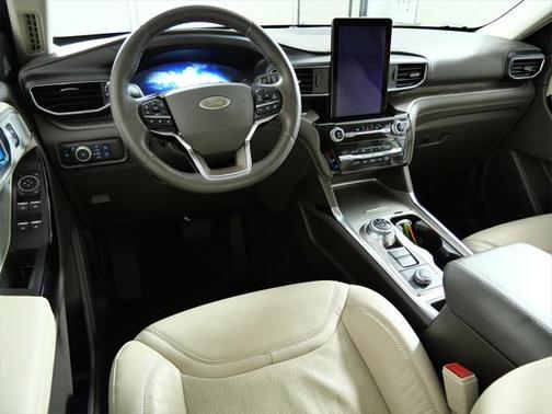 2022 Ford Explorer Platinum