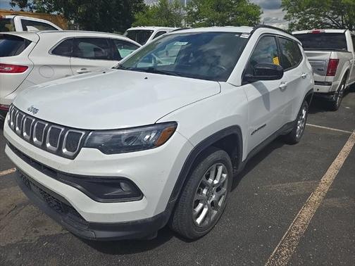 2022 Jeep Compass Latitude Lux