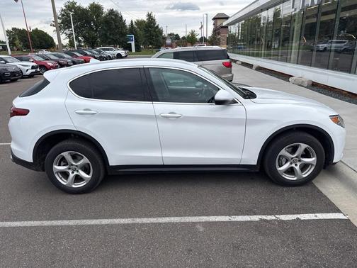 2018 Alfa Romeo Stelvio Base