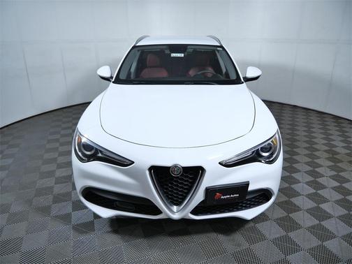2018 Alfa Romeo Stelvio Base