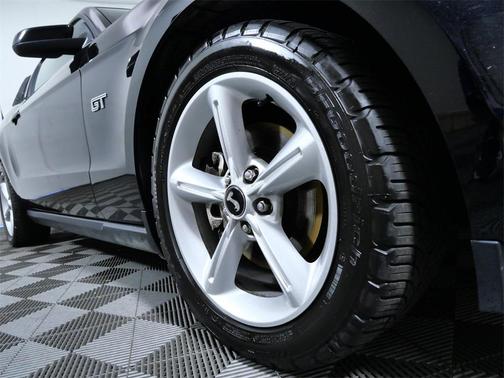 2010 Ford Mustang GT Premium