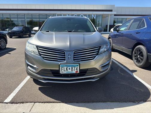 LUXE 2016 Lincoln MKC Reserve