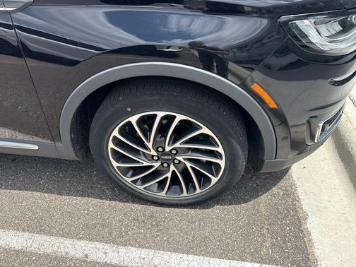 Black Metallic 2019 Lincoln Nautilus Reserve