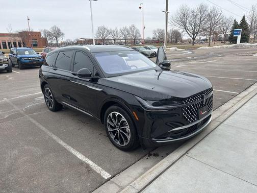Black Metallic 2024 Lincoln Nautilus Reserve